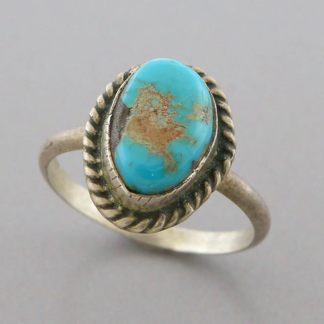 VINTAGE BEAUTIFUL NAVAJO STERLING SILVER TURQUOISE RING SIZE 5.75 (1 of 2)