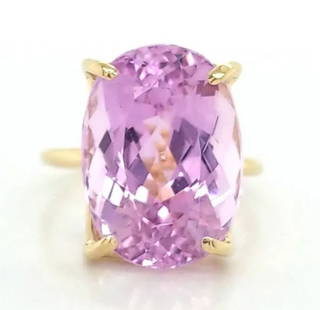 VINTAGE 14K YELLOW GOLD ENGAGEMENT RING 14.05CT. GEM PINK KUNZITE OVAL SHAPE: VINTAGE 14K YELLOW GOLD ENGAGEMENT RING 14.05CT. GEM PINK KUNZITE OVAL SHAPE VINTAGE 14K Yellow GOLD ENGAGEMENT natural oink kunzite ring CENTER natural pink kunzite IN oval SHAPE WEIGHT 14 05CARAT SI
