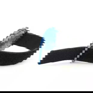 SWATCH OMEGA COLLABORATION MISSION TO NEPTUNE SO33N100: SWATCH OMEGA COLLABORATION MISSION TO NEPTUNE SO33N100 Item Description Swatch Omega Collaboration Mission to Neptune SO33N100 Watch Deep Navy Blue Dialrank Unusedbrand swatchsituation strap/wrinkleMo