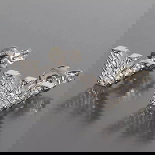 EMPORIO ARMANI PIERCED EARRINGS EAGLE SILVER 925 BOX: EMPORIO ARMANI PIERCED EARRINGS EAGLE SILVER 925 BOX Item Description Style : Earrings Length (Approx.) : 1.5cm Width (Approx.) : 11mm Charm Size (if any) (Approx.) : 11 x 5.4 mm Material : Silver 925