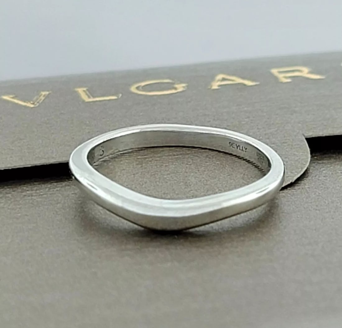BVLGARI CORONA CURVED PLATINUM WEDDING BAND RING SIZE 6.5 PAPERWORK (1 of 2)