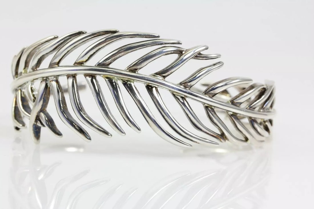 VINTAGE STERLING SILVER 925 VINE LEAF CUFF 6.5" BRACELET 30 GRAMS (1 of 2)