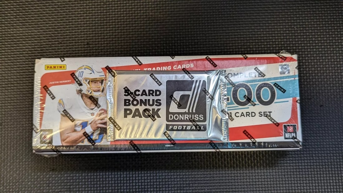 2021 DONRUSS FOOTBALL FACTORY SEALED COMPLETE 400 CARD SET + 5 CARD BONUS PACK (1 of 2)