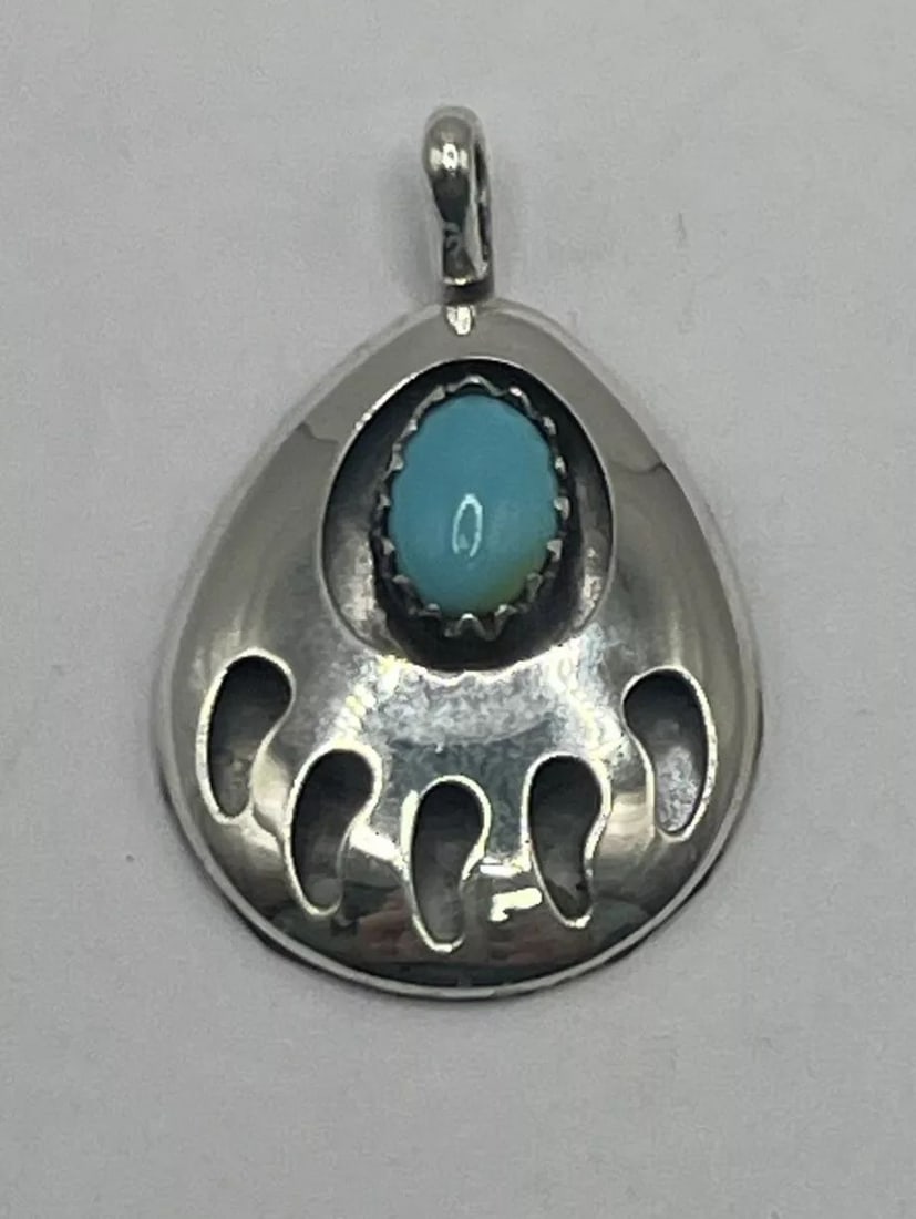 STERLING SILVER TURQUOISE BEAR CLAW CHARM PENDANT NATIVE AMERICAN VINTAGE (1 of 2)