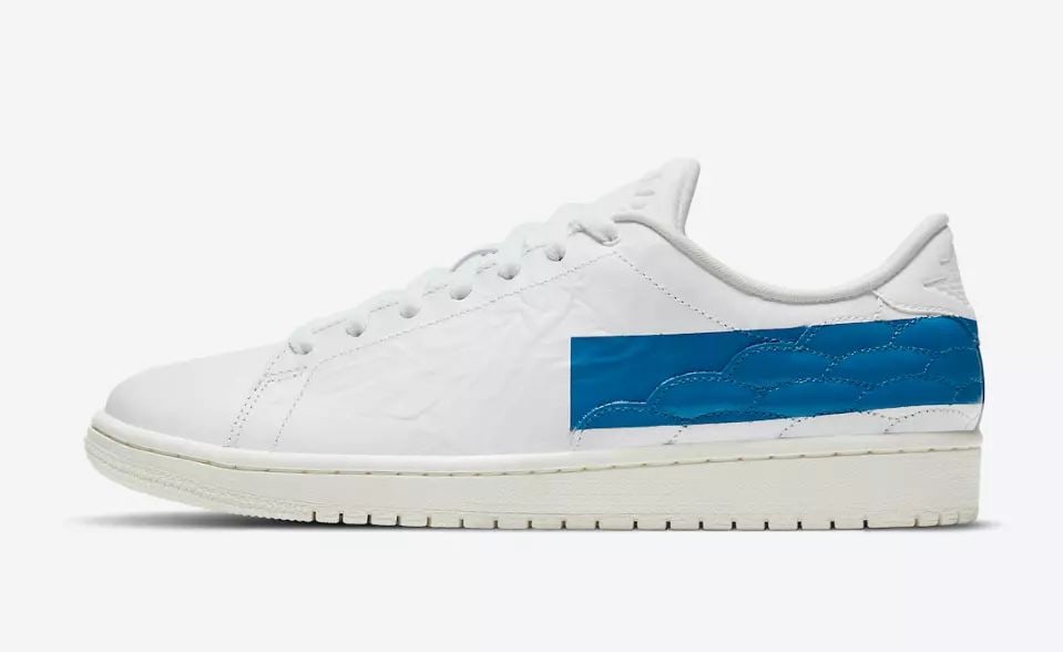 AIR JORDAN 1 LOW CENTRE COURT WHITE MILITARY BLUE SAIL US SIZE 10: AIR JORDAN 1 LOW CENTRE COURT WHITE MILITARY BLUE SAIL US SIZE 10 The Air Jordan 1 Centre Court Military Blue delivers a refined take on the 1985 original. The low-top makes use of a minimalist white