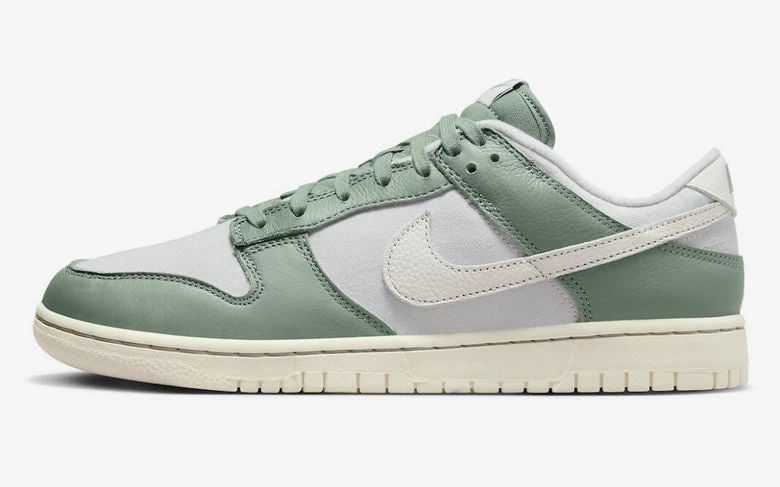NIKE DUNK LOW RETRO PREMIUM MICA GREEN US SIZE 13: NIKE DUNK LOW RETRO PREMIUM MICA GREEN US SIZE 13 Dressed in a Mica Green, Sail, and Photon Dust color scheme. This offering of the Nike Dunk Low comes constructed in a canvas base with tumbled leathe