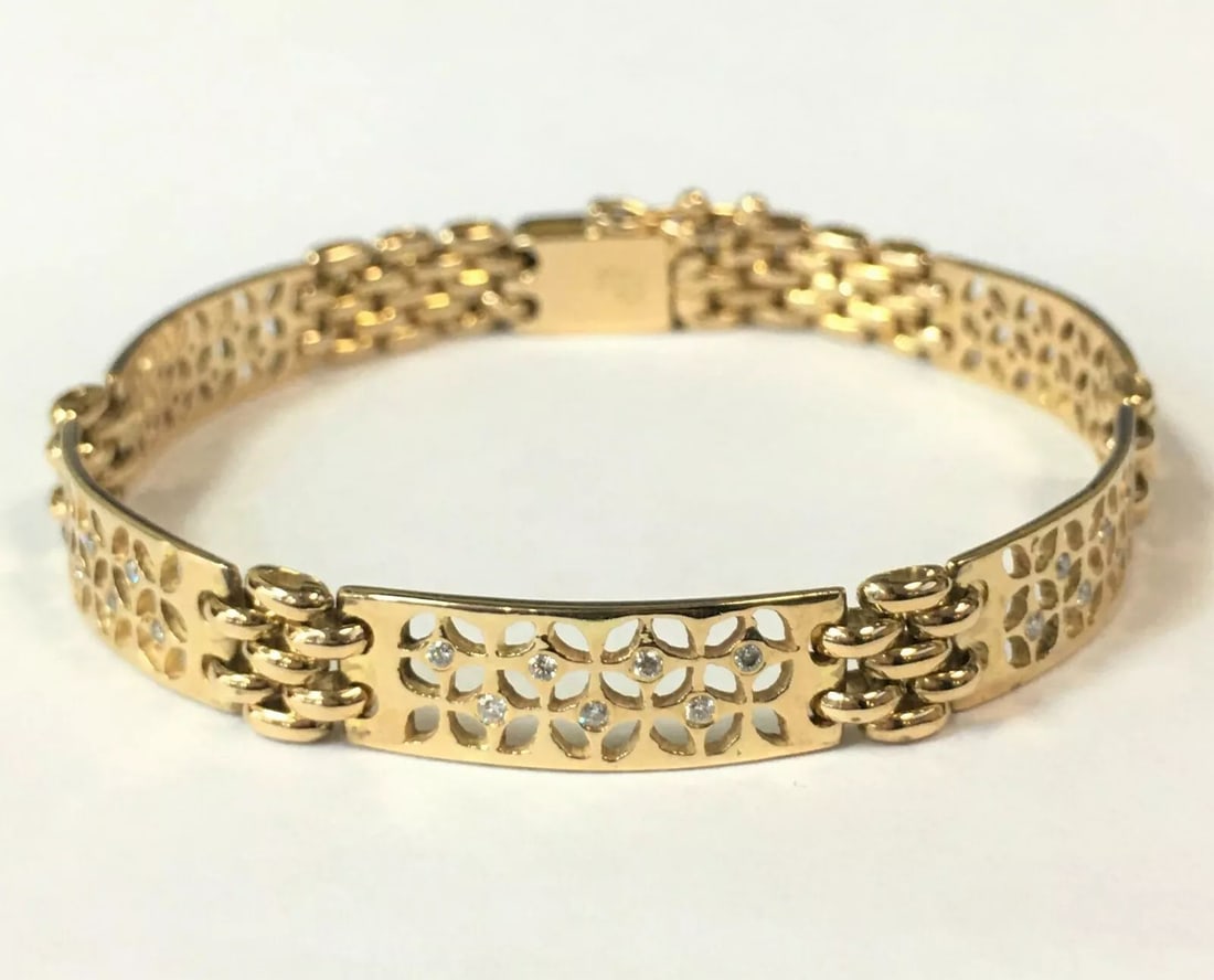 18K YELLOW BRACELET WITH DIAMONDS (7.5 INCHES): 18K YELLOW BRACELET WITH DIAMONDS (7.5 INCHES) 18k Yellow Gold Link Style Bracelet with Diamonds You are bidding on a 18k Yellow Gold Link Style Bracelet with Diamonds. The bracelet has been fully che