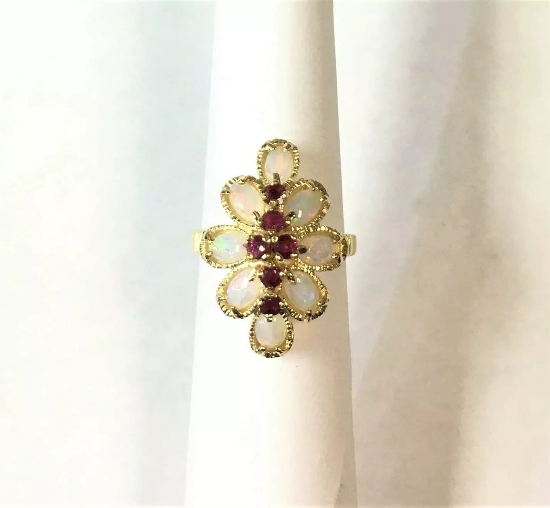 14K YELLOW GOLD RING WITH OPAL AND RUBIES (SIZE: 6.75) (1 of 2)
