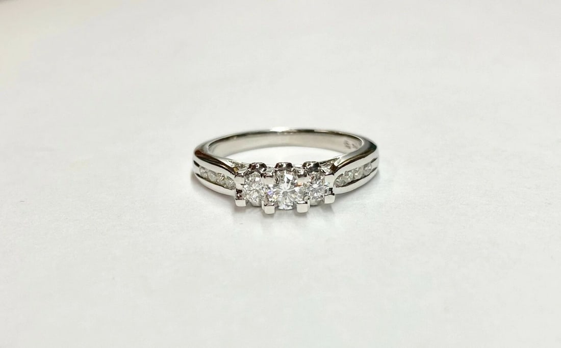 WOMEN'S 14K WHITE GOLD RING WITH 0.50CTW DIAMONDS (SIZE 7) (1 of 2)