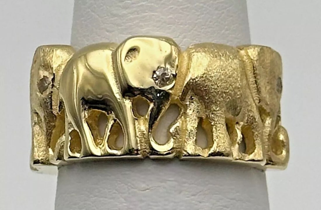14K YELLOW GOLD THREE ELEPHANT RING SIZE: 6.5 6.6 GRAMS (1 of 2)