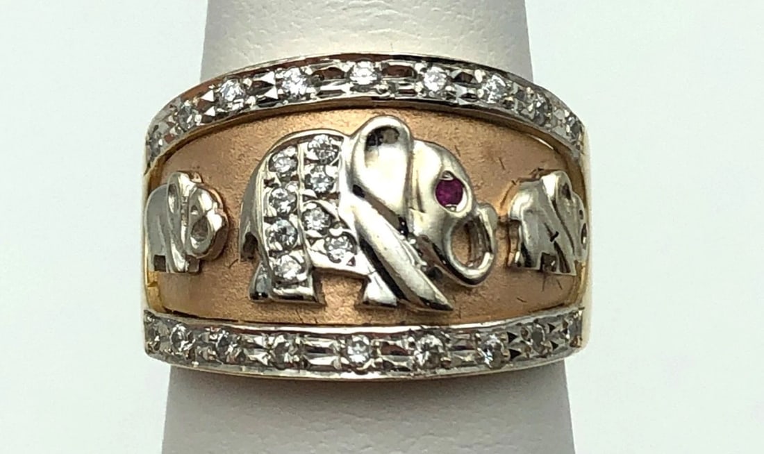 14K TRI-TONED GOLD RING WITH 3 ELEPHANTS AND CUBIC ZIRCONIA STONES SIZE: 8 (1 of 2)