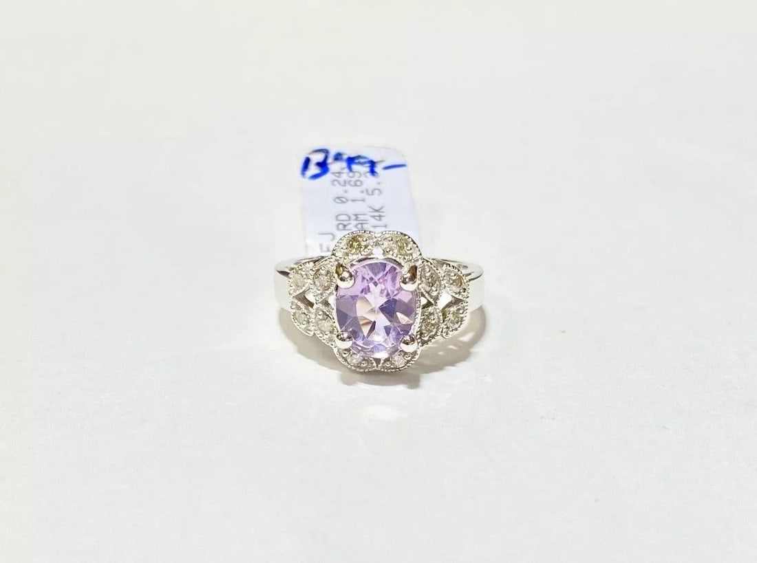WOMEN'S 14K WHITE GOLD RING WITH 1.69CTS AMETHYST AND 0.24CTS DIAMONDS (SIZE 7) (1 of 2)