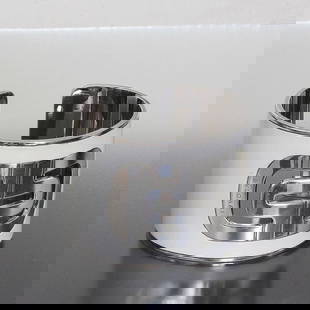 BVLGARI PARENTESI BANGLE 18CM SILVER 925 AUTHENTIC: BVLGARI PARENTESI BANGLE 18CM SILVER 925 AUTHENTIC 4968A Style : Bracelet Length (Approx.) : 18cm Width (Approx.) : 45mm Material : Silver 925 Main Stone : None Total weight (Approx.) : 89g Additional
