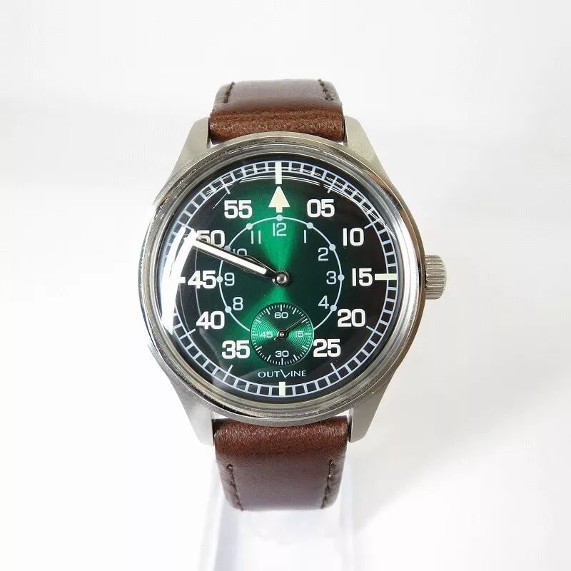 OUTLINE MILITARY TYPE1940 200 PIECES LIMITED MODEL UNISEX WATCH (1 of 2)