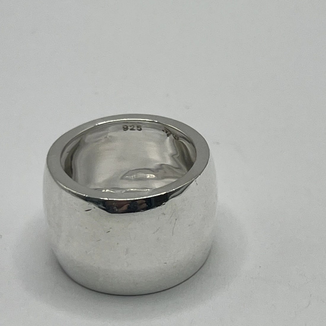 STERLING SILVER THICK BAND RING SIZE 7 (1 of 2)