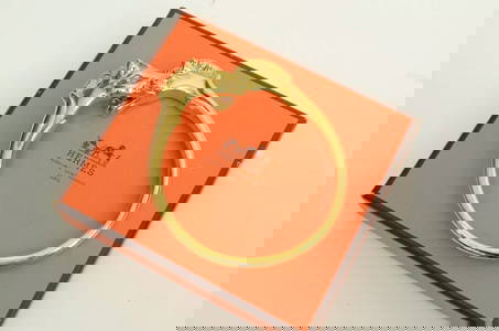 AUTHENTIC HERMES GOLD GP SLIP ON BRACELET HORSE HEADS BANGLE JEWELRY ACCESSORY