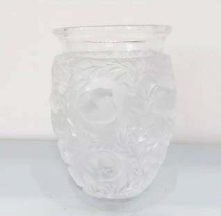 LALIQUE BAGATELLE SPARROW BIRD & LEAVES FROSTED CLEAR CRYSTAL VASE - 6.5": LALIQUE BAGATELLE SPARROW BIRD & LEAVES FROSTED CLEAR CRYSTAL VASE - 6.5" Lalique Bagatelle Sparrow Bird & Leaves Frosted Clear Crystal Vase Height - 6.5" Diameter - 4.25" Circumference - 15.25" Total