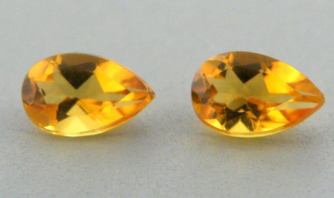 9x6mm MATCHING PAIR LOOSE NATURAL PEAR SHAPE CITRINE (1 of 1)