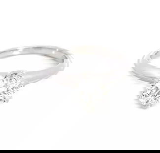 TIFFANY & CO. DIAMOND RING KNIFE EDGE SOLITAIRE 1.02 CARAT GIA I VS1 IN PLATINUM: TIFFANY & CO. DIAMOND RING KNIFE EDGE SOLITAIRE 1.02 CARAT GIA I VS1 IN PLATINUM This elegant authentic solitaire ring is from Tiffany & Co. It is crafted from platinum with a polished finish featurin