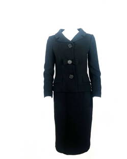 CHRISTIAN DIOR BLACK WOOL BLAZER JACKET AND PENCIL SKIRT SUIT SIZE 8 W/ TAGS: CHRISTIAN DIOR BLACK WOOL BLAZER JACKET AND PENCIL SKIRT SUIT SIZE 8 W/ TAGS CHRISTIAN DIOR BLACK WOOL BLAZER JACKET AND PENCIL SKIRT SUIT SIZE 8 W/ TAGS The jacket has one pocket on each side and thr