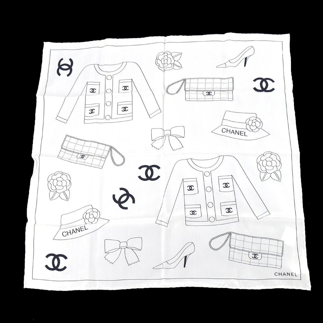CHANEL ICON SCARF WHITE SMALL GOOD (1 of 2)