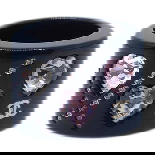 CHANEL RING BLACK ACRYLIC RHINESTONE: CHANEL RING BLACK ACRYLIC RHINESTONE Number :04A Size (Inch) :Inner circumference : 2.1 " Size (CM) :Inner circumference : 53.41 mm #53 #13(Japan) Color : Black Material : Acrylic, Rhinestone Comes wi