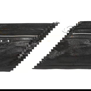 BALENCIAGA BLACK LEATHER CLIP M CLUTCH BAG: BALENCIAGA BLACK LEATHER CLIP M CLUTCH BAG Pocket x1 Inside: - Size (Inch) :W 12.6 x H 8.7 x D 0.2 " Size (CM) :W 32.0 x H 22.0 x D 0.5 cm Color : Black Material : Leather Comes with : No Accessories