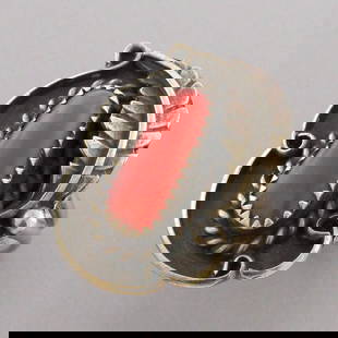 VINTAGE NAVAJO STERLING SILVER LARGE RED OX BLOOD CORAL RING: VINTAGE CORAL STERLING SILVER RING Vintage Navajo Coral sterling silver ring Size 6.5 Ring Measures 1.19" H x 0.56" W on top Vintage, Pre-owned, in good condition for its age, please refer to pics Due