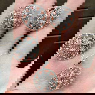 18KT GORGEOUS FANCY SUNRAY SUN DIAMOND PENDANT EARRINGS: 18KT GORGEOUS FANCY SUNRAY SUN DIAMOND PENDANT EARRINGS The Following Item we are offering are these Extremely Rare Beautiful 18KT Gold White Fine Sun Ray Diamond Ring, Earrings and Pendant Set compri