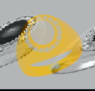 NEW 14K YELLOW GOLD MENS CZ RING ONYX LARGE: NEW 14K YELLOW GOLD MENS RING New 14K Yellow solid gold ring Ring size 10 Measures 15.5mm wide on top Cubic Zirconia Onyx Polished Finish Apx Weight: 8.8g