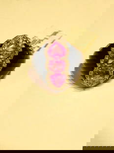 18KT GOLD FANCY HEART PINK SAPPHIRE DIAMOND RING: 18KT GOLD FANCY HEART PINK SAPPHIRE DIAMOND RING The Following Item we are offering is this Rare Important Radiant 18KT Gold Gorgeous Glittering and Sparkling Magnificent Fancy Heart Cut Pink