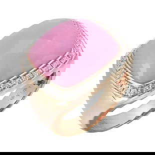 18KT GOLD 8.50CT PINK AMBER FACET DIAMOND RING: 18KT GOLD 8.50CT PINK AMBER FACET DIAMOND RING The Following Item we are offering is a Rare Important Radiant 18KT Pink Gold Large Fancy Glittering Cabochon Fancy Pink Amber Diamond Ring. Ring is