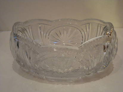 LARGE MUSEUM QUALITY 19TH CENTURY HEAVY HAND CUT GLASS CRYSTAL BOWL!!: LARGE MUSEUM QUALITY 19TH CENTURY HEAVY HAND CUT GLASS CRYSTAL BOWL!! LARGE MUSEUM QUALITY 19TH CENTURY HEAVY HAND CUT GLASS CRYSTAL BOWL!! The Following Item we are offering is a Magnificent LARGE 19