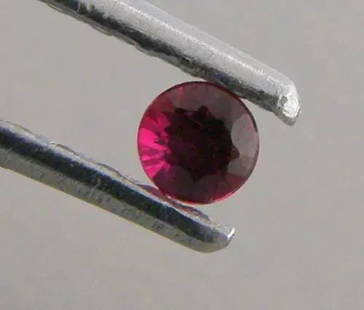 3.1mm ROUND CUT LOOSE NATURALPIGEON BLOOD RED COLOR RUBY: LOOSE NATURAL TOP COLOR RUBY Sale is for 1 round cut natural pigeon blood ruby Ruby measures 3.1mm in diameter If you purchase 2 and want matching pair please let me know. New, never used before,