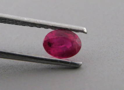 4x3mm OVAL CUT LOOSE NATURAL PIGEON BLOOD RED COLOR RUBY: LOOSE NATURAL RUBY Sale is for 1 oval cut natural pigeon blood ruby Ruby measures 4mm x 3mm If you purchase 2 and want matching pair please let me know. New, never used before, perfect for jewelry