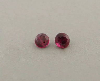 2.4mm ROUND CUT MATCHING PAIR LOOSE NATURAL PIG4x3mm OVAL CUT LOOSEON BLOOD RUBY: LOOSE NATURAL PIGEON BLOOD RUBY Sale is for 2 round cut natural rubies (no glass filled or lead filled) Matching pair Rubies measures 2.4mm in diameter Natural pigeon blood color New, never used
