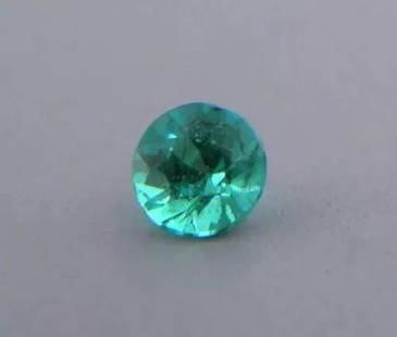 3.3mm ROUND CUT NATURAL UNTREATED COLOMBIAN EMERALD BEAUTIFUL GREEN: LOOSE NATURAL COLOMBIAN EMERALD ROUND CUT Sale is for 1 round cut natural Emerald Emeralds measures 3.3mm in diameter If you purchase 2 and want matching pair please let me know. New, never used befor