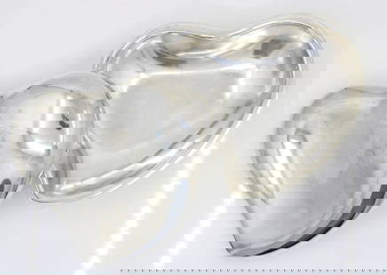 TIFFANY & CO ITALY ELSA PERETTI STERLING SILVER OPEN HEART BOX 4" ~ 130.4 GRAMS: TIFFANY & CO ITALY ELSA PERETTI STERLING SILVER OPEN HEART BOX 4" ~ 130.4 GRAMS TIFFANY & CO ITALY ELSA PERETTI STERLING SILVER OPEN HEART BOX 4" ~ 130.4 GRAMS Description Tiffany & Co Italy Elsa Pere