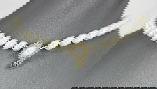 14K YELLOW GOLD 16" CULTURED PEARL NECKLACE W/ DIAMOND, EMERALD & PEARL CLASP: 14K YELLOW GOLD 16" CULTURED PEARL NECKLACE W/ DIAMOND, EMERALD & PEARL CLASP 14K YELLOW GOLD 16" CULTURED PEARL NECKLACE W/ DIAMOND, EMERALD & PEARL CLASP Description 14K Yellow Gold 16 Inch Cultured