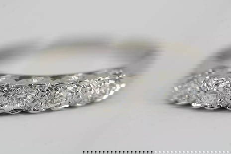 VINTAGE 14K WHITE GOLD 5 STONE 0.35 TCW DIAMOND BAND RING SIZE 6.5: VINTAGE 14K WHITE GOLD 5 STONE 0.35 TCW DIAMOND BAND RING SIZE 6.5 VINTAGE 14K WHITE GOLD 5 STONE 0.35 TCW DIAMOND BAND RING SIZE 6.5 Description Vintage 14K White Gold 5 Stone 0.35 TCW Diamond Band