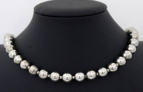 VINTAGE STERLING SILVER 925 ROUND BEADED 9.75MM NECKLACE 108.5 GRAMS: VINTAGE STERLING SILVER 925 ROUND BEADED 9.75MM NECKLACE 108.5 GRAMS VINTAGE STERLING SILVER 925 ROUND BEADED 9.75MM NECKLACE 108.5 GRAMS Description Vintage Sterling Silver 925 Round Beaded 9.75mm Ne