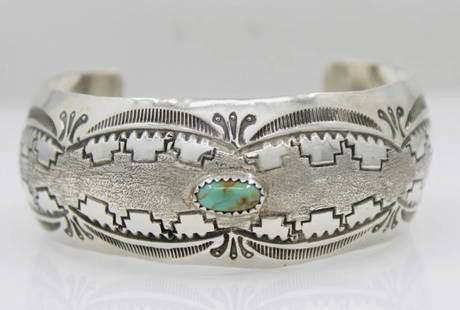 J. LEE NAVAJO STERLING SILVER ROYSTON TURQUOISE CUFF BRACELET 7" - 32.2 GRAMS: J. LEE NAVAJO STERLING SILVER ROYSTON TURQUOISE CUFF BRACELET 7" - 32.2 GRAMS Description J. Lee Navajo Sterling Silver Royston Turquoise Cuff Bracelet Bracelet is in good condition. May show signs of
