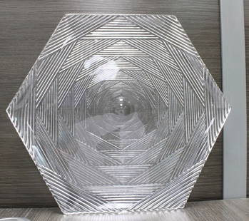 TIFFANY & CO BY JOSEF REIDEL HEXAGONAL CRYSTAL PLATTER 13": TIFFANY & CO BY JOSEF REIDEL HEXAGONAL CRYSTAL PLATTER 13" TIFFANY & CO BY JOSEF REIDEL HEXAGONAL CRYSTAL PLATTER 13" Description Tiffany & Co by Josef Reidel Hexagonal Crystal Platter Platter is in g