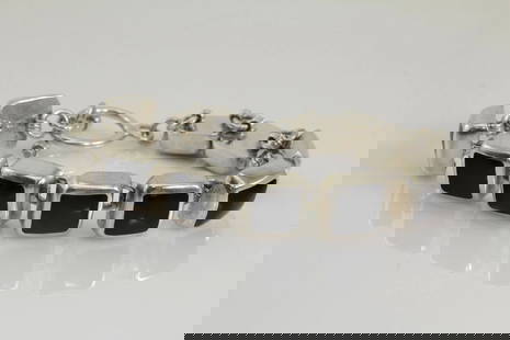 MEXICO HEAVY STERLING BLACK ONYX SQUARE LINK CHAIN TOGGLE 7.5" BRACELET 48.8GR: MEXICO HEAVY STERLING BLACK ONYX SQUARE LINK CHAIN TOGGLE 7.5" BRACELET 48.8GR MEXICO HEAVY STERLING BLACK ONYX SQUARE LINK CHAIN TOGGLE 7.5" BRACELET 48.8GR Description MEXICO Heavy 925 Sterling