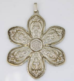 1ST EDITION REED & BARTON FRANCIS I SNOWFLAKE STERLING ORNAMENT 21.1 GRAMS: 1ST EDITION REED & BARTON FRANCIS I SNOWFLAKE STERLING ORNAMENT 21.1 GRAMS 1ST EDITION REED & BARTON FRANCIS I SNOWFLAKE STERLING ORNAMENT 21.1 GRAMS Description 1st Edition Reed & Barton Francis I Sn