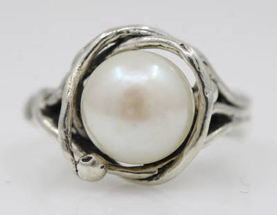 NOA ZUMAN DESIGNER STERLING SILVER PEARL SWIRL RING SIZE 8 – 6.2 GRAMS: NOA ZUMAN DESIGNER STERLING SILVER PEARL SWIRL RING SIZE 8 – 6.2 GRAMS NOA ZUMAN DESIGNER STERLING SILVER PEARL SWIRL RING SIZE 8 – 6.2 GRAMS Description Noa Zuman Swirl Sterling Silver Pearl Ring