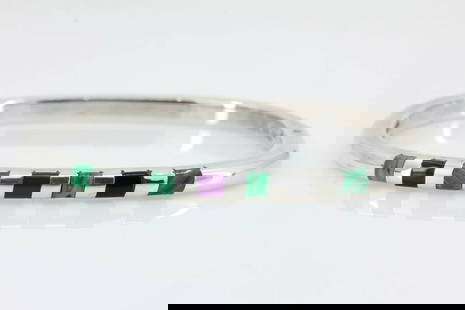 TCH-13 MEXICO 925 STERLING SILVER INLAID ONYX MALACHITE BANGLE BRACELET 28.7G: TCH-13 MEXICO 925 STERLING SILVER INLAID ONYX MALACHITE BANGLE BRACELET 28.7G Description TCH-13 Mexico 925 Sterling Silver Inlaid Onyx Malachite Bangle Bracelet Item is in great condition. May