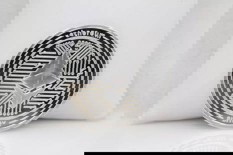 ETHEREUM BITPAY CRYPTO BLOCKCHAIN ETH 1 OZ. .999 FINE SILVER ROUND: ETHEREUM BITPAY CRYPTO BLOCKCHAIN ETH 1 OZ. .999 FINE SILVER ROUND Description Ethereum Bitpay Crypto Blockchain ETH 1 Oz. .999 Fine Silver Round Silver round in great condition. Last 2 images are