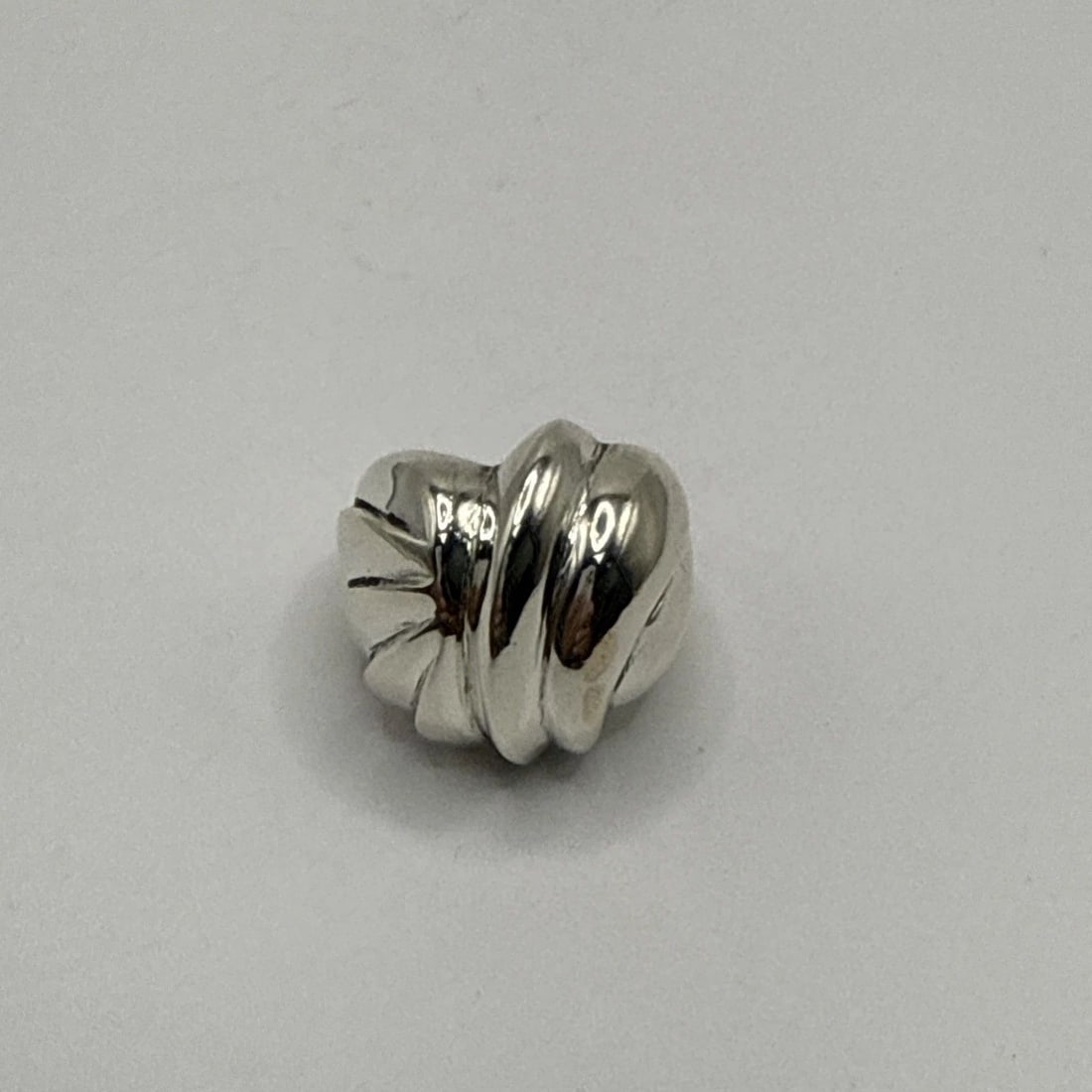 STERLING SILVER RIBBED DOME RING SIZE 6 (1 of 2)