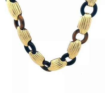 TIGER'S EYE 18K GOLD LONG NECKLACE YELLOW RIB & RING LINKS VINTAGE 26" L 166GR: TIGER'S EYE 18K GOLD LONG NECKLACE YELLOW RIB & RING LINKS VINTAGE 26" L 166GR This is a beautiful vintage necklace, it is crafted from 18k yellow gold featuring hallow oval shape shell links which al